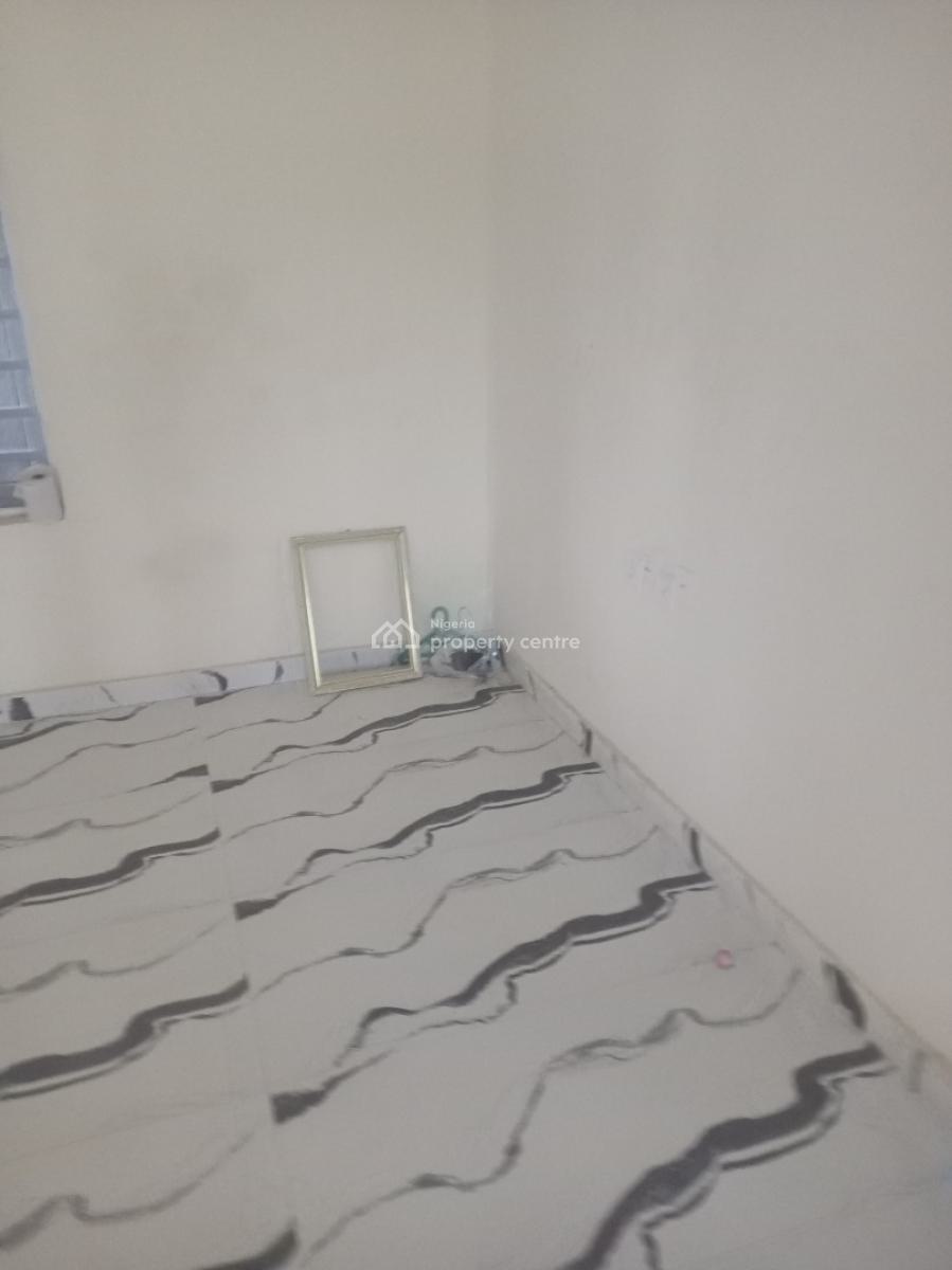 2 Bedrom Flat Available, 34 Newtown Estate, Ogombo, Ajah, Lagos, Flat / Apartment for Rent