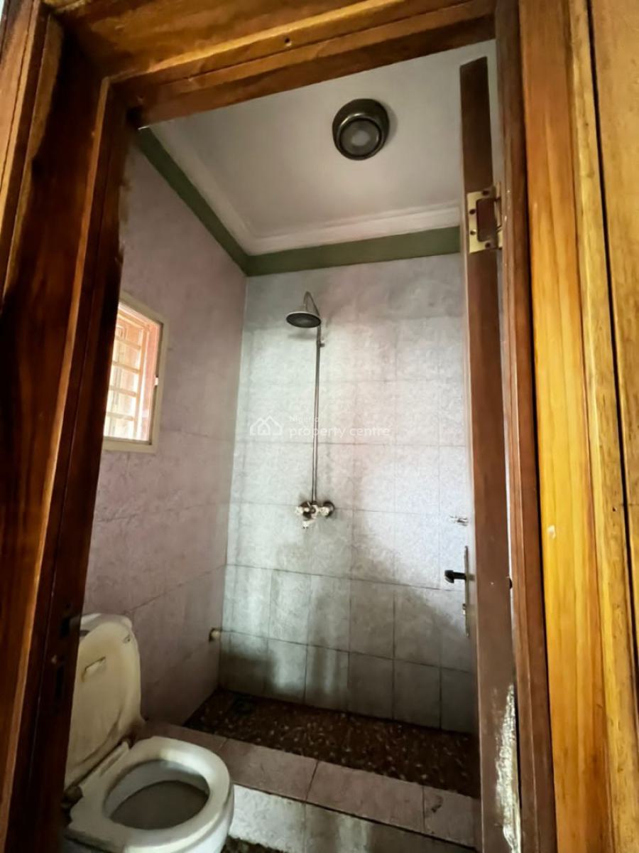 Spacious & Lovely 3 Bedroom Flat Apartment, Unilag Estate, Gra Phase 1, Magodo, Lagos, Flat / Apartment for Rent