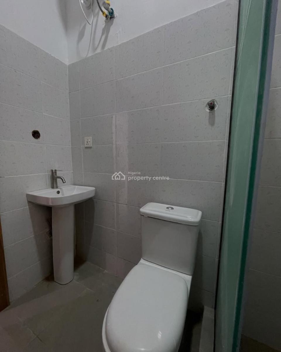 2 Bedroom Fully Detached Duplex, Lekki Phase 1, Lekki, Lagos, Flat / Apartment for Rent