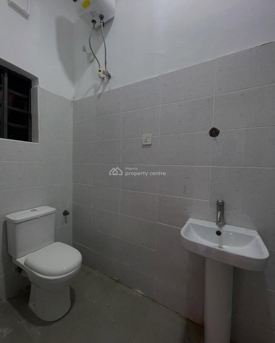 2 Bedroom Fully Detached Duplex, Lekki Phase 1, Lekki, Lagos, Flat / Apartment for Rent