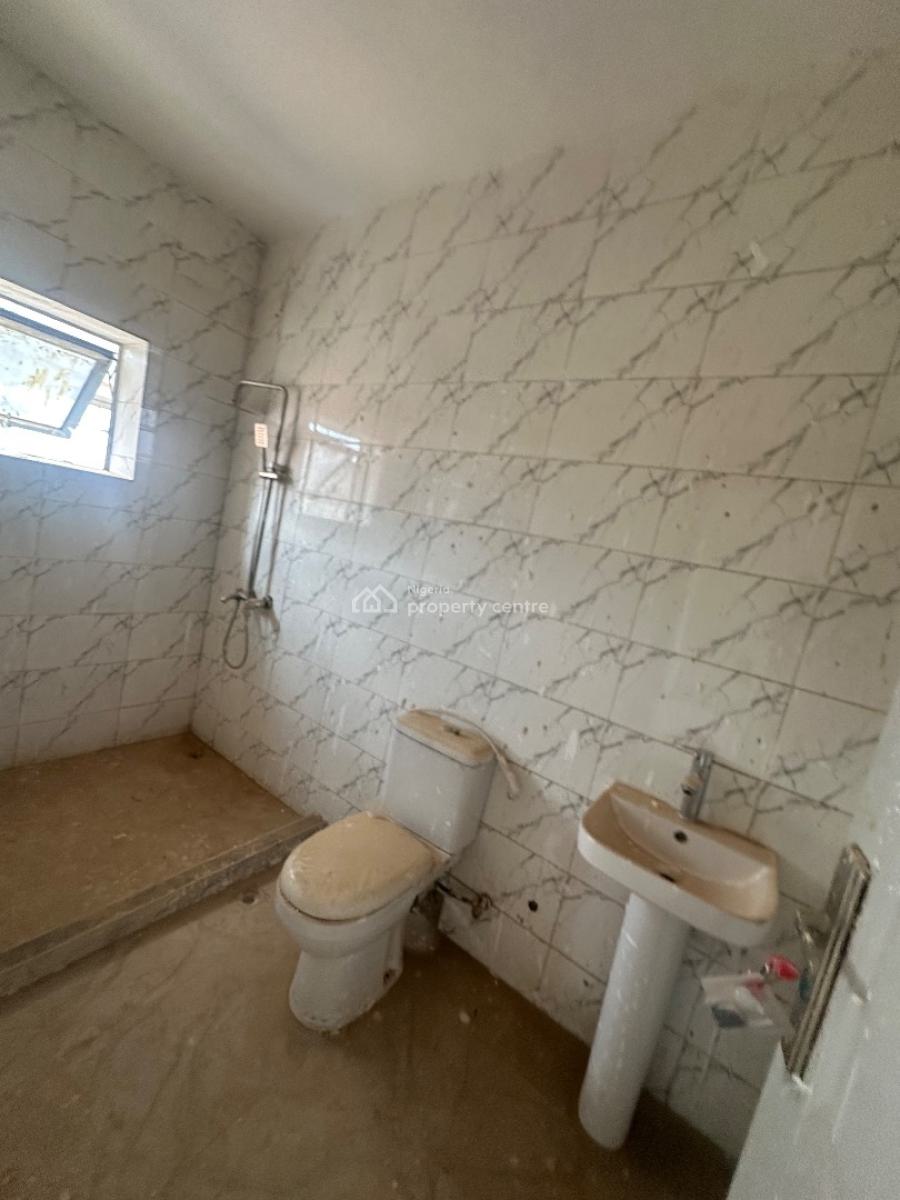 Luxury Brand New 5 Bedroom Duplex, Guzape District, Abuja, Terraced Duplex for Sale