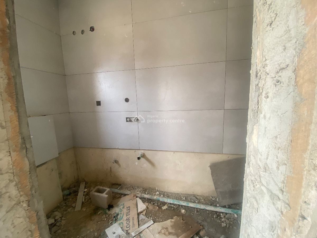 2 Bedroom Flat with a Swimming Pool & Elevator, Lekki Phase 1, Lekki, Lagos, Flat / Apartment for Sale