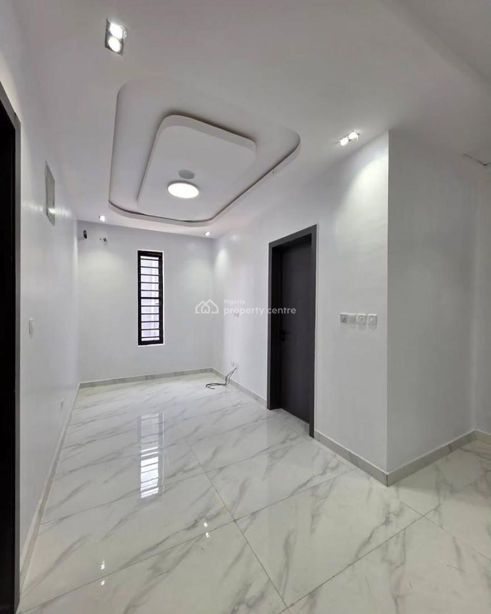 4 Bedrooms Semi Detached House with Bq, Chevron, Lekki, Lagos, Semi-detached Duplex for Sale