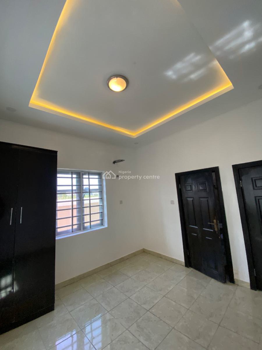 Standard Two Bedroom Apartment Upstairs, Peace Court Estate, Sangotedo, Ajah, Lagos, Flat / Apartment for Rent