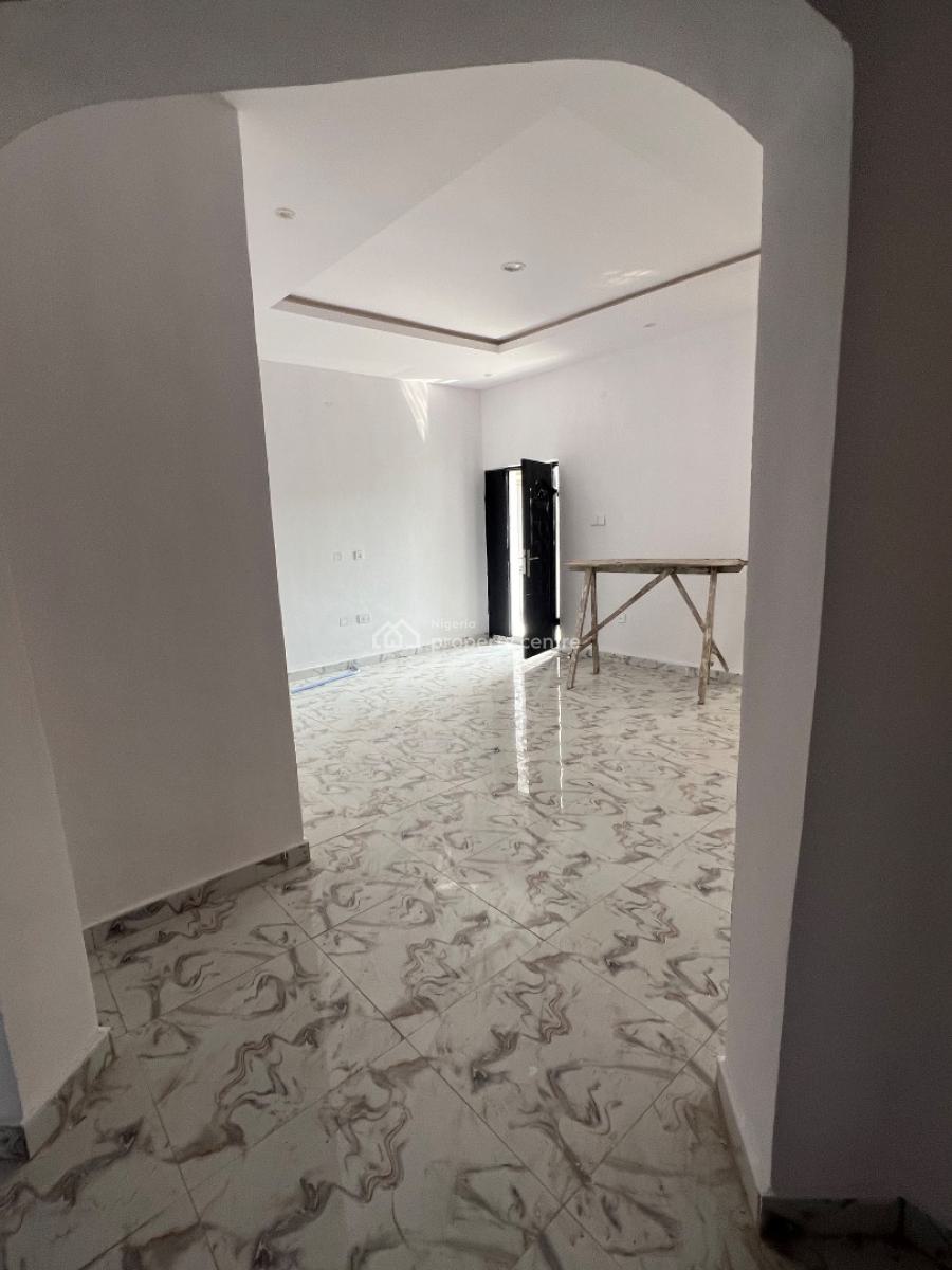 Massive 2 Bedroom Flat Upstairs, Ogunfayo Eputu, Eputu, Ibeju Lekki, Lagos, Flat / Apartment for Rent