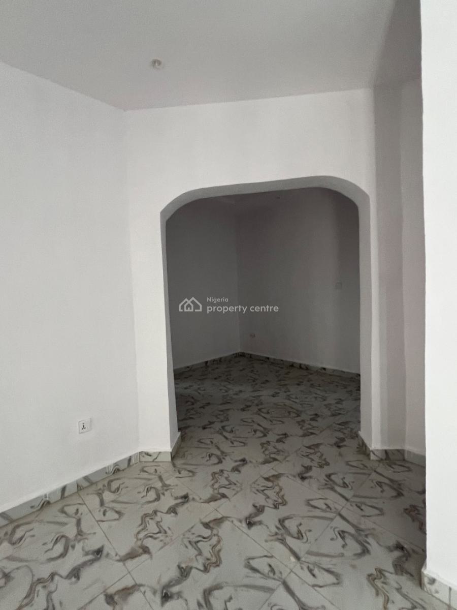 Massive 2 Bedroom Flat Upstairs, Ogunfayo Eputu, Eputu, Ibeju Lekki, Lagos, Flat / Apartment for Rent