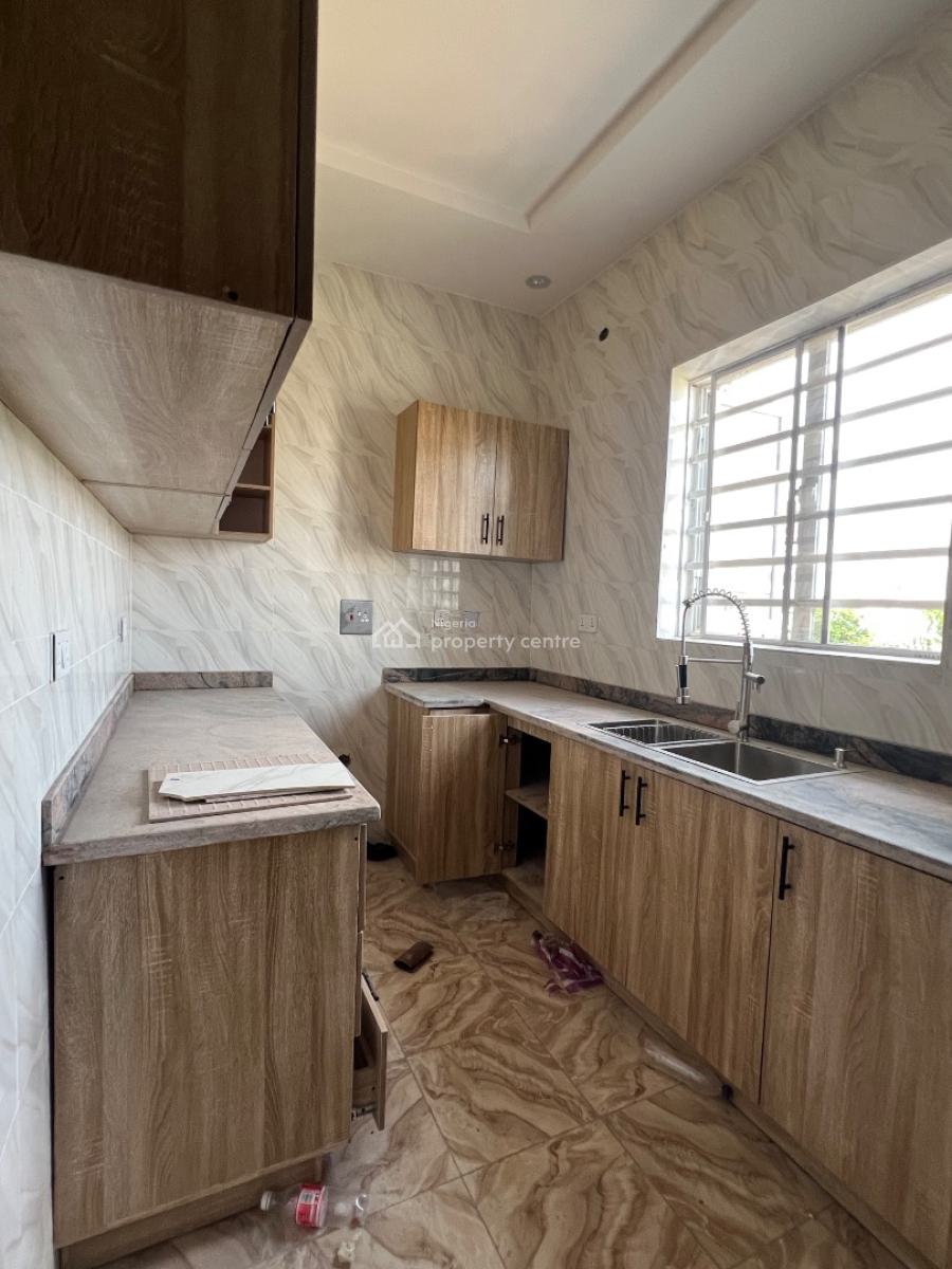 Massive 2 Bedroom Flat Upstairs, Ogunfayo Eputu, Eputu, Ibeju Lekki, Lagos, Flat / Apartment for Rent