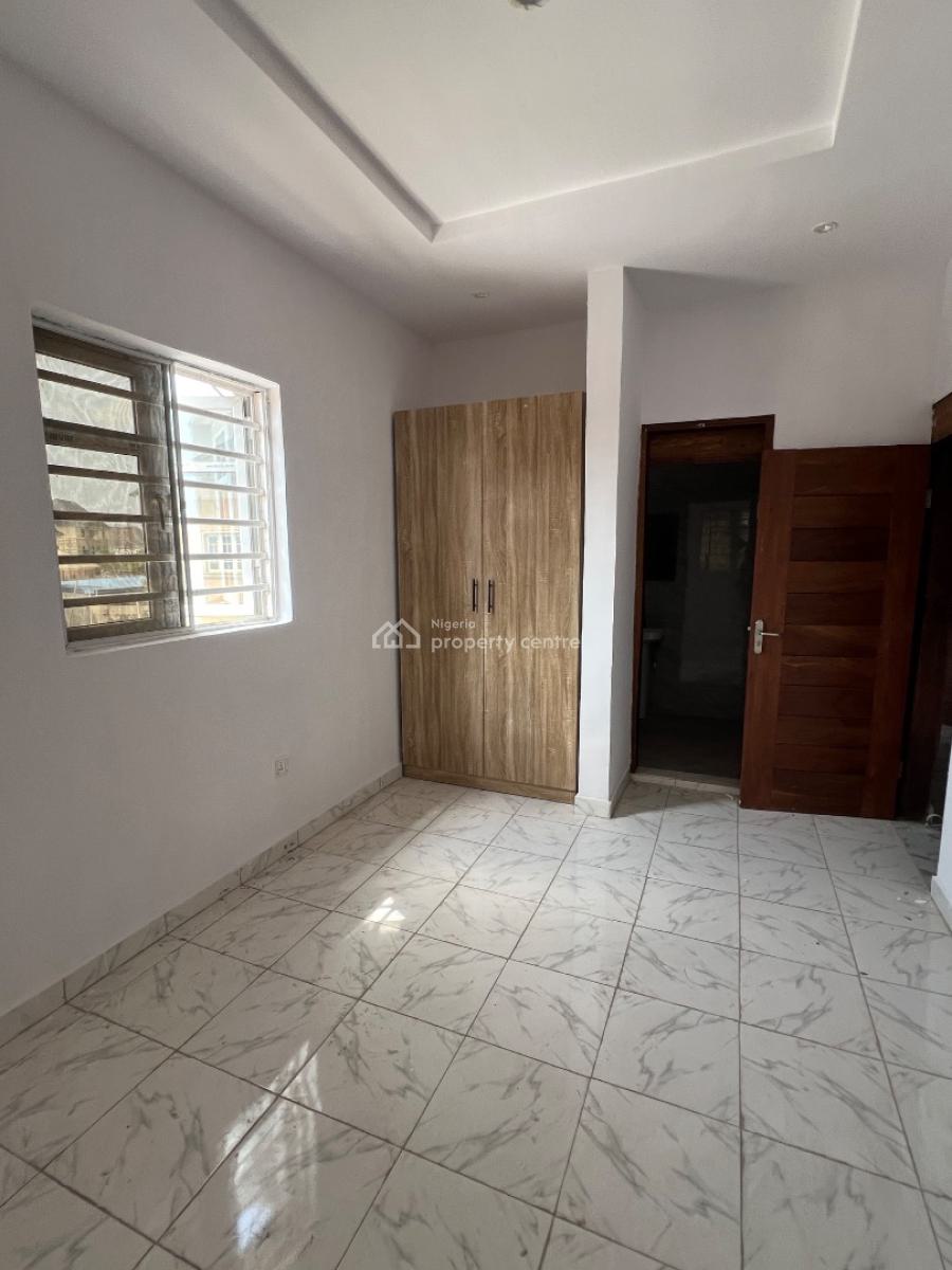 Massive 2 Bedroom Flat Upstairs, Ogunfayo Eputu, Eputu, Ibeju Lekki, Lagos, Flat / Apartment for Rent