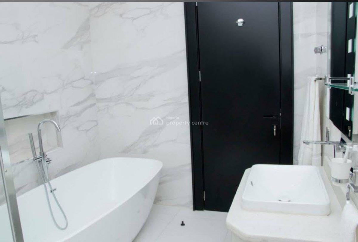 a Fully Functional Hotel, Garki, Abuja, Hotel / Guest House for Sale