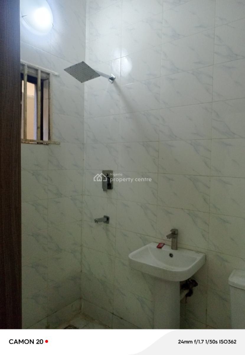 Executive Wonderful 3 Bedroom Flat, Off Ogun Lana Drive, Surulere, Lagos, Flat / Apartment for Rent
