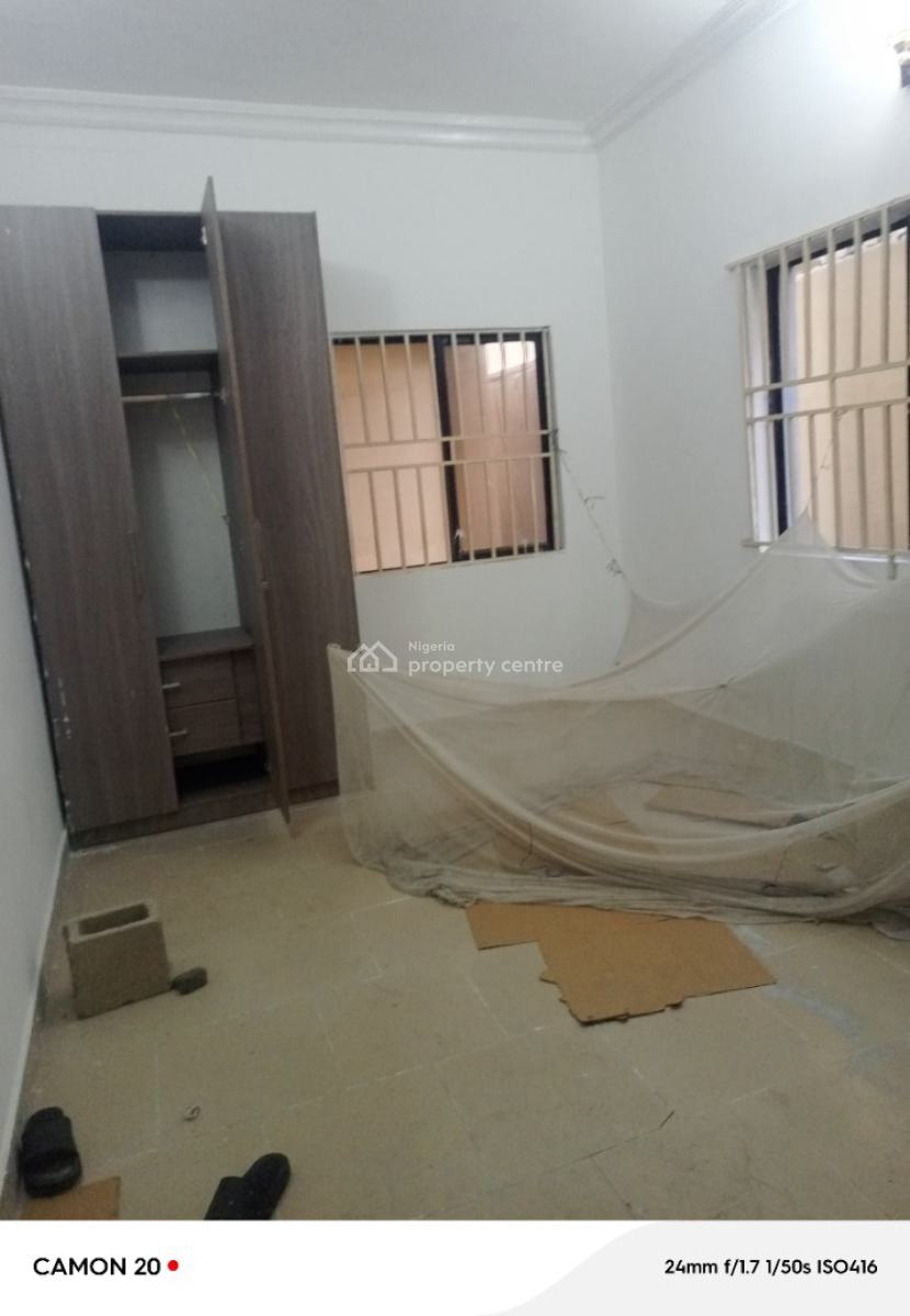 Executive Wonderful 3 Bedroom Flat, Off Ogun Lana Drive, Surulere, Lagos, Flat / Apartment for Rent