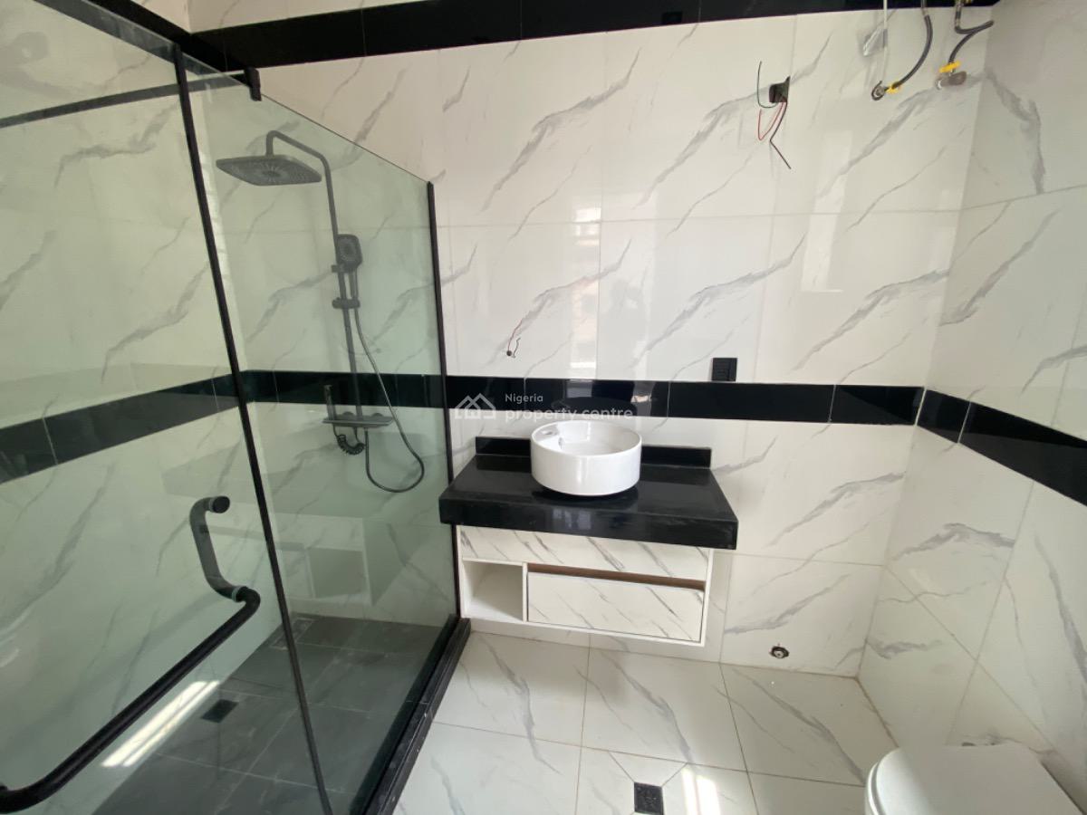 2-bedroom Apartment, Lekki Phase 1, Lekki, Lagos, Flat / Apartment for Sale