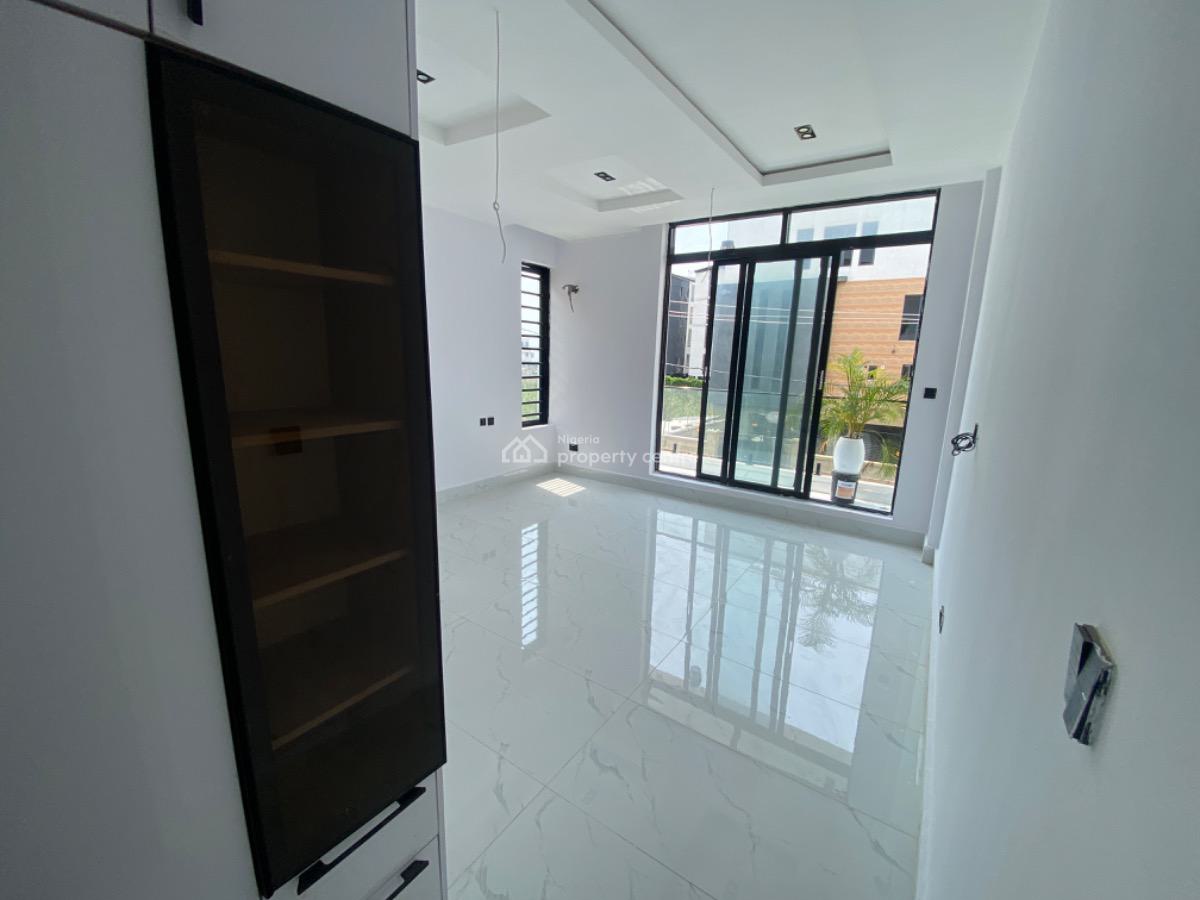 2-bedroom Apartment, Lekki Phase 1, Lekki, Lagos, Flat / Apartment for Sale