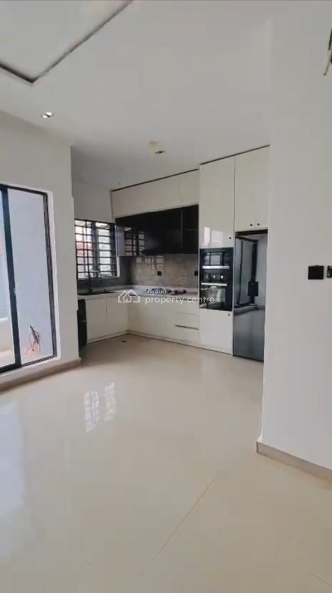 a Luxuriously Built 2 Bedroom Apartment with Bq, Furo Ezimora, Lekki Phase 1, Lekki, Lagos, Flat / Apartment for Sale