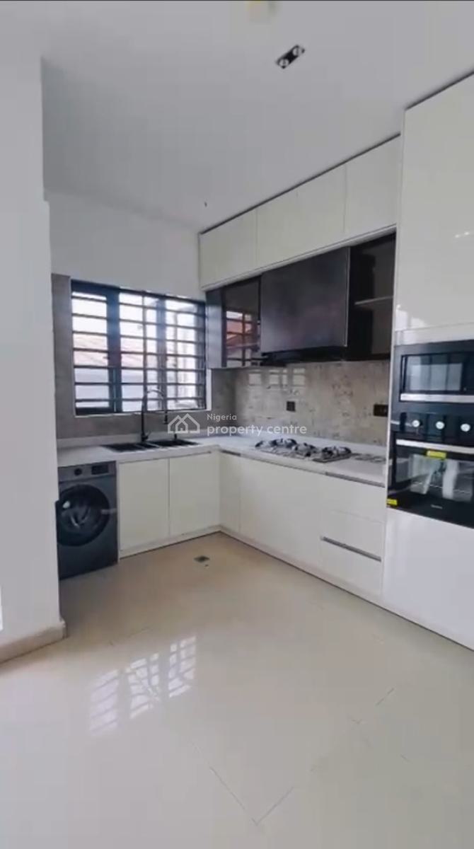 a Luxuriously Built 2 Bedroom Apartment with Bq, Furo Ezimora, Lekki Phase 1, Lekki, Lagos, Flat / Apartment for Sale