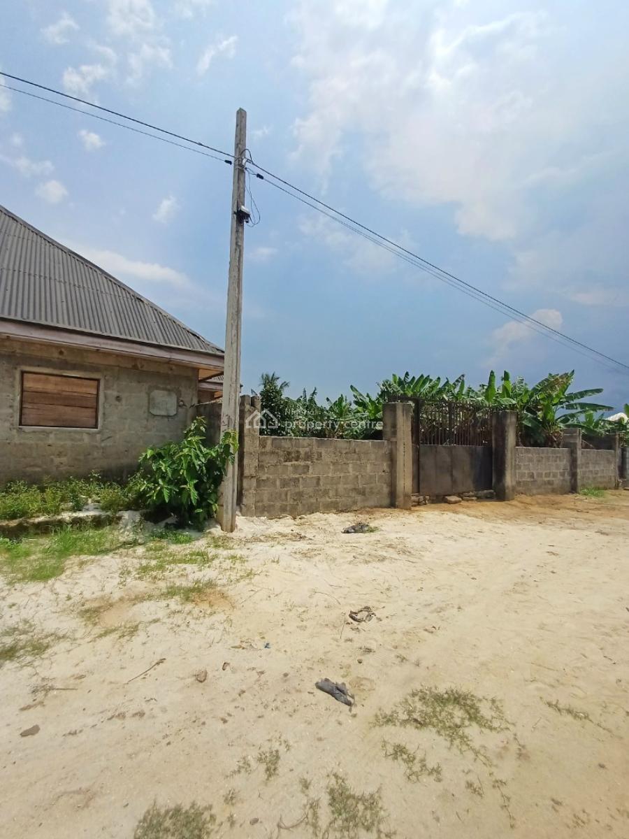 Fenced 1 and Half Plots with Hall, Obirikwerre Airport Road, Rumuahalu, Port Harcourt, Rivers, Residential Land for Sale