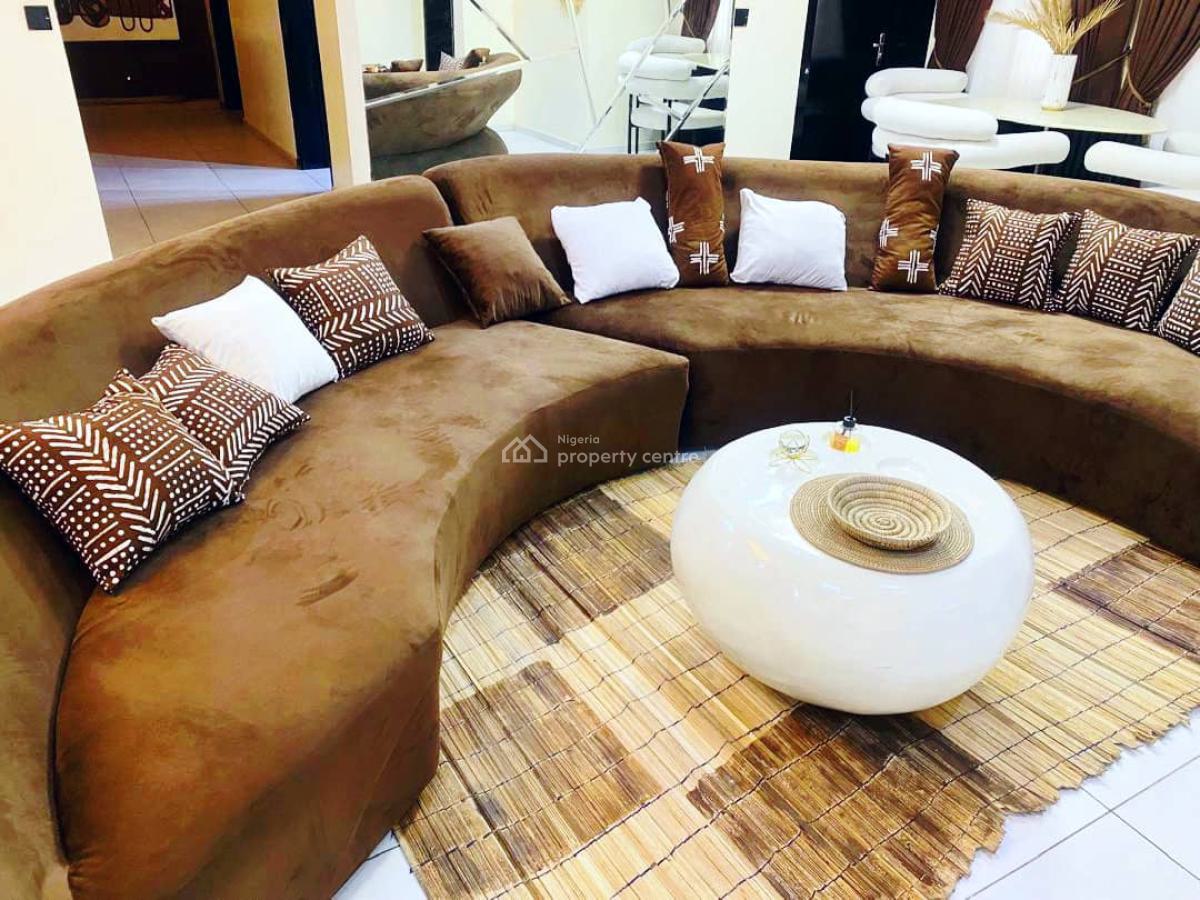 Nicely Furnished 3 Bedroom Apartment, Victoria Island (vi), Lagos, Flat / Apartment Short Let