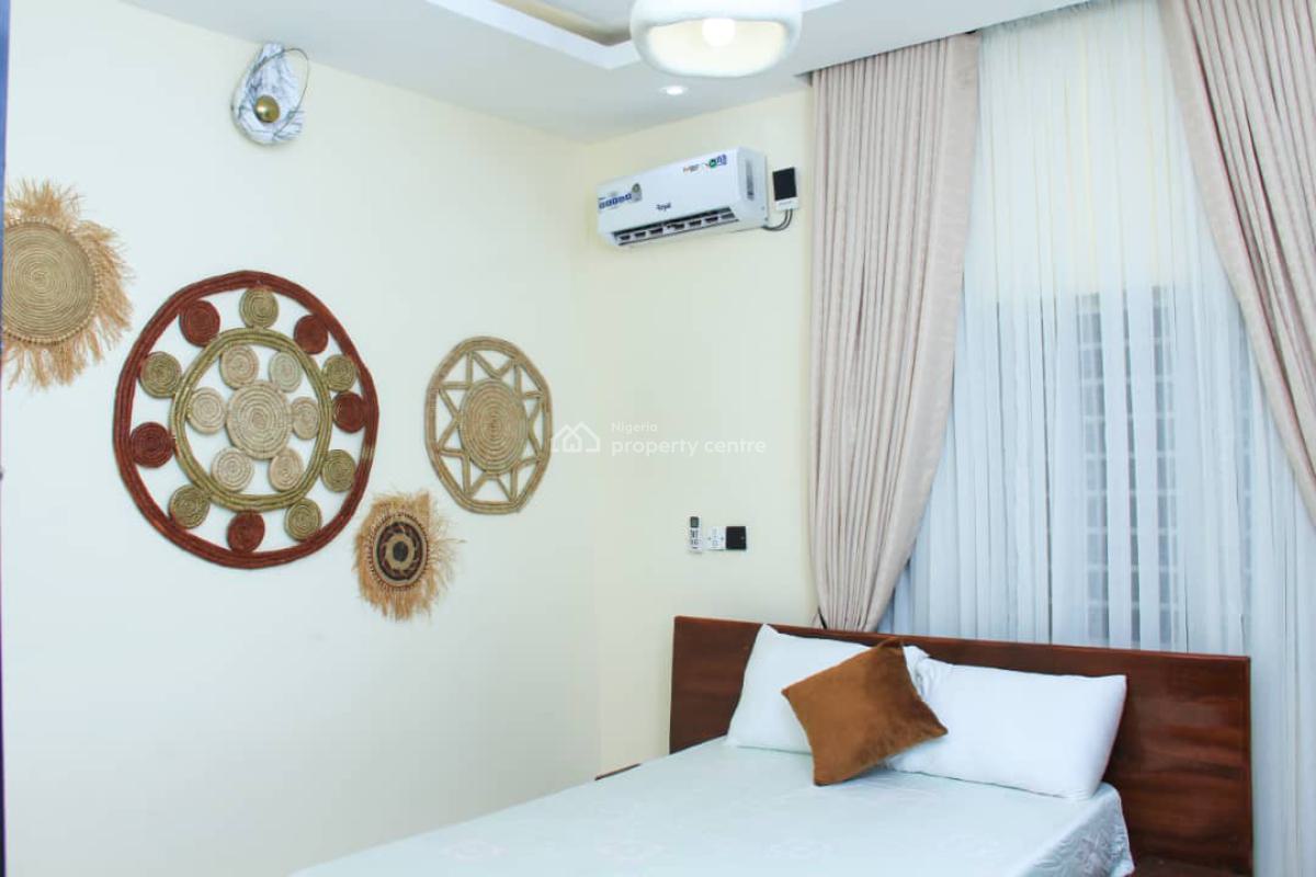 Nicely Furnished 3 Bedroom Apartment, Victoria Island (vi), Lagos, Flat / Apartment Short Let