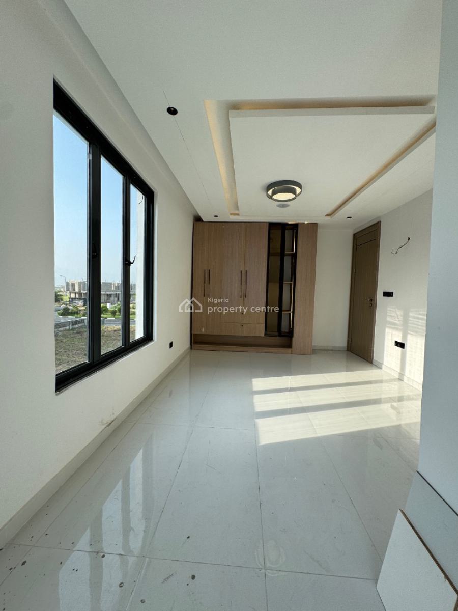 5bedrooms House in Cowrie Creek Lekki, Ikate, Lekki, Lagos, Semi-detached Duplex for Sale