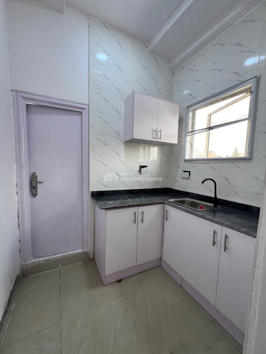 Spacious 1 Bedroom Apartment, Lekki Phase 1, Lekki, Lagos, Self Contain (single Rooms) for Rent