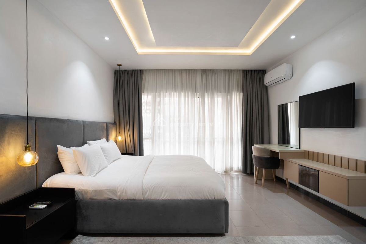 Introducing Our Fresh 1 Bdr Apartment + Gym, Pool & Double Balcony ️, Lekki Phase 1, Lekki, Lagos, Flat / Apartment Short Let