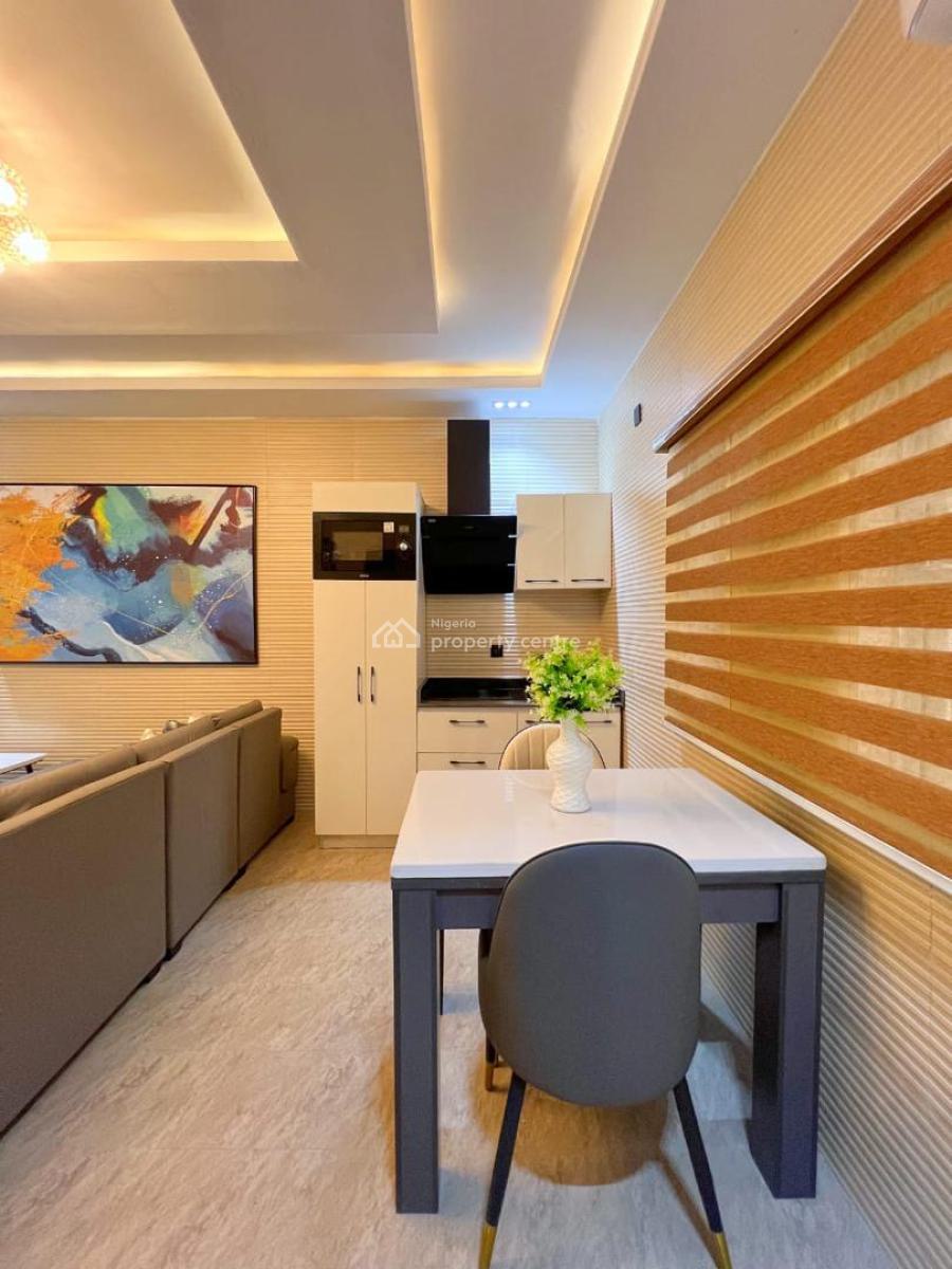 Introducing Our Fresh 2 Bdr Apartment + Gym, Pool & Double Balcony ️, Lekki Phase 1, Lekki, Lagos, Flat / Apartment Short Let