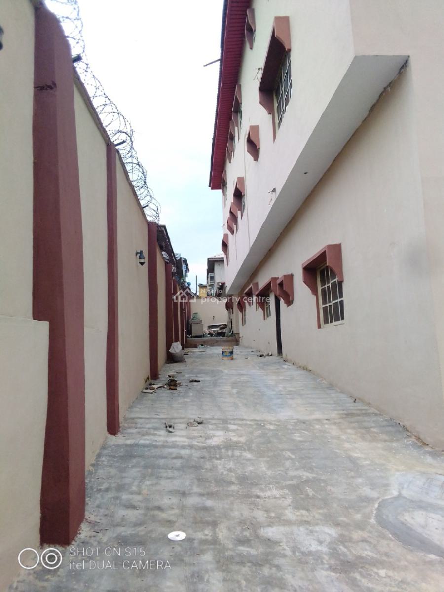 3 Bedrooms Flat with Modern Facilities in a Block of 6 Flats, Aduba Estate, Alagbole Bus-stop, Alagbole, Ifo, Ogun, Flat / Apartment for Sale