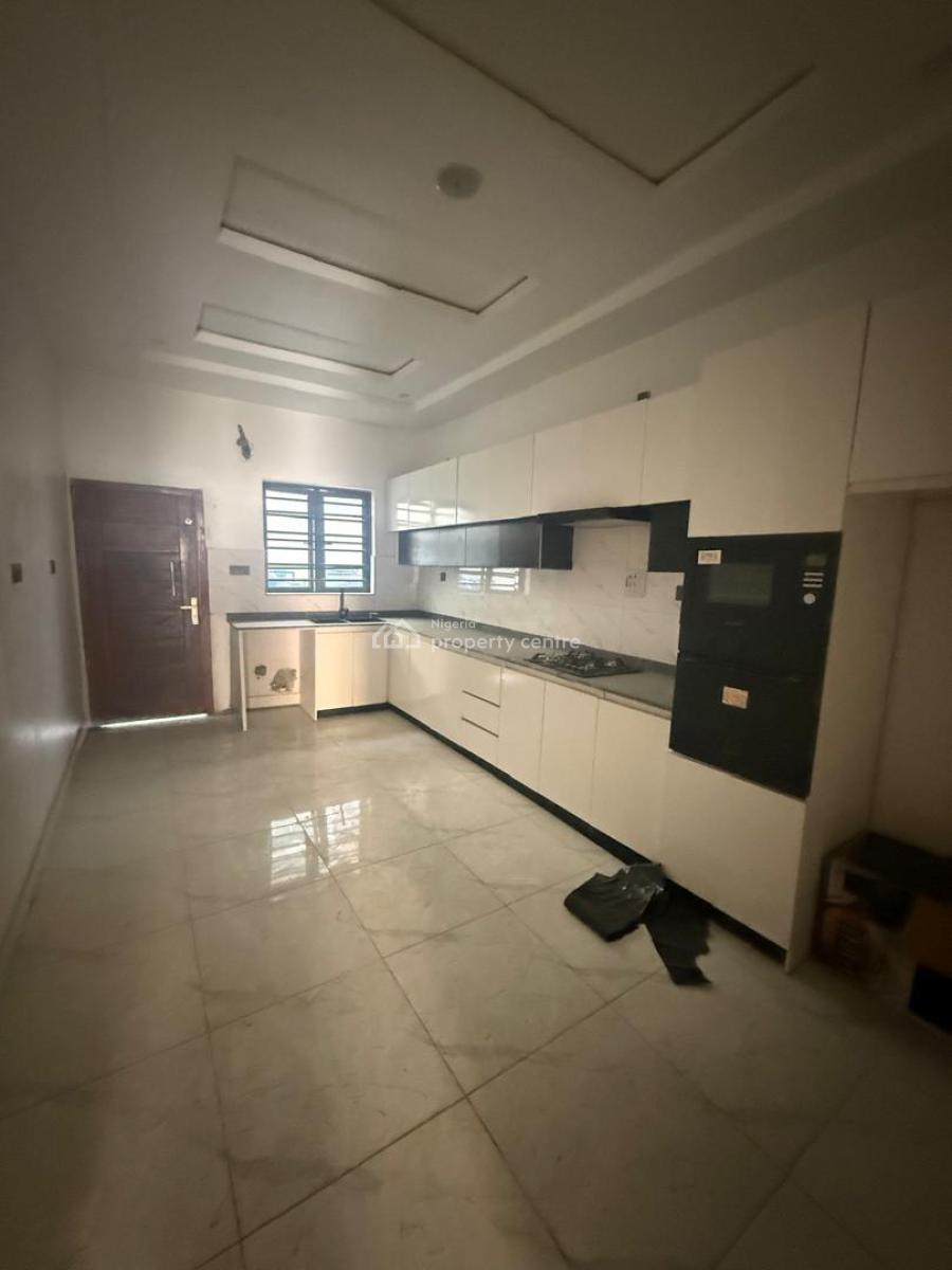 Brand New Master Bedroom, Ologolo, Lekki, Lagos, Flat / Apartment for Rent