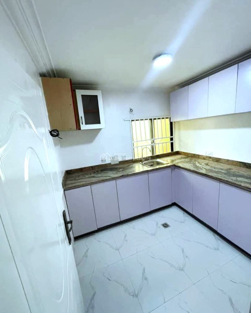 Spacious 2 Bedrooms Semi-detached Bungalow, Lekki Phase 1, Lekki, Lagos, Semi-detached Bungalow for Rent