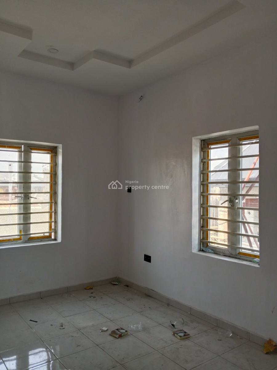 Luxury Newly Built 2 Bedroom, Off Ayelegun Road Bucknor, Isolo, Lagos, Flat / Apartment for Rent