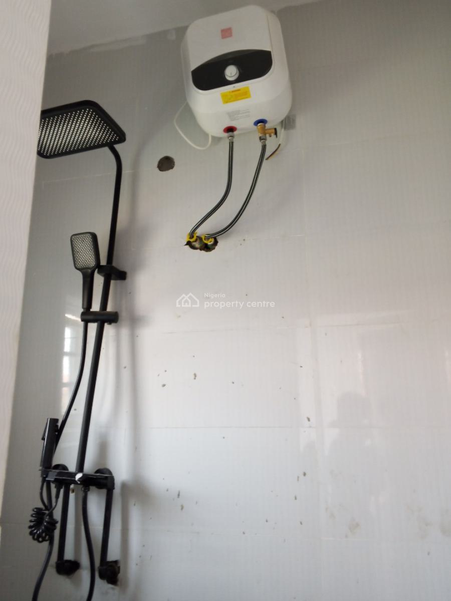 Luxury Newly Built 2 Bedroom, Off Ayelegun Road Bucknor, Isolo, Lagos, Flat / Apartment for Rent