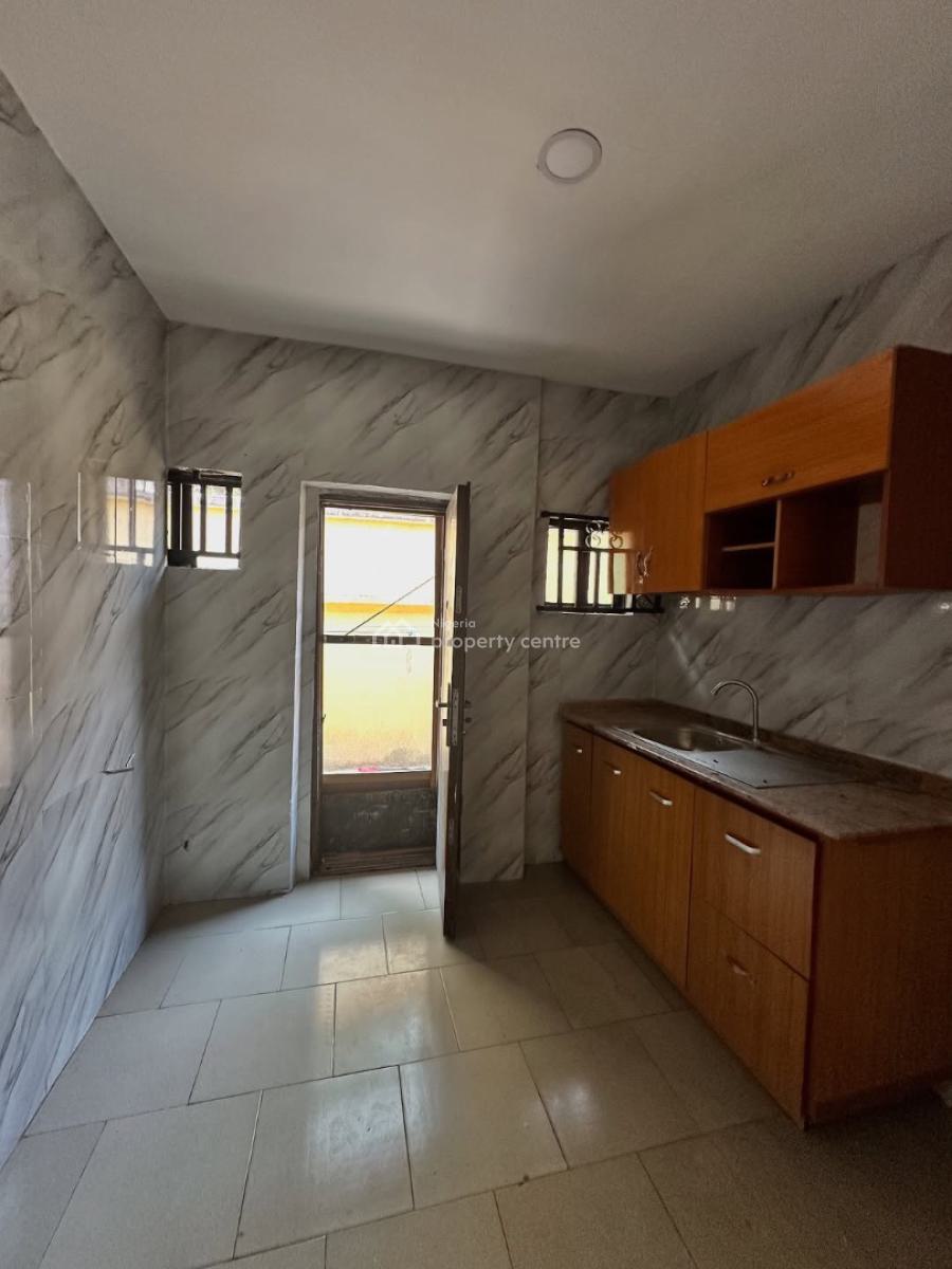 Serviced 2 Bedroom Apartment with En-suite Rooms, Lekki Phase 1, Lekki, Lagos, Flat / Apartment for Rent