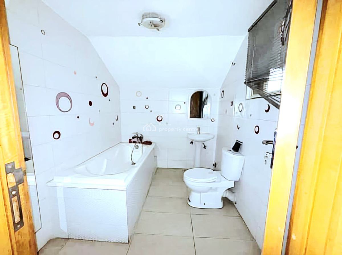 Commercial 4 Bedroom Semi-detached Duplex, Lekki Right, Lekki Phase 1, Lekki, Lagos, Office Space for Rent