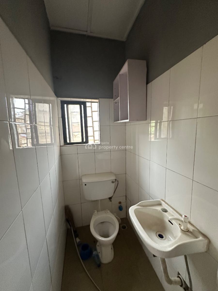 Spacious One Bedroom Flat with a Mini Compound, 5th Avenue, Gwarinpa, Abuja, Mini Flat (room and Parlour) for Rent