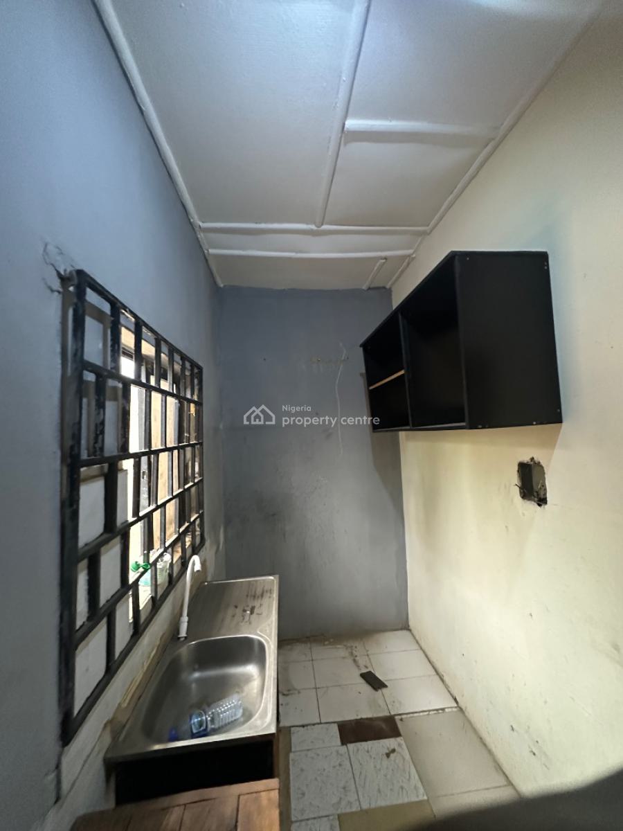 Spacious One Bedroom Flat with a Mini Compound, 5th Avenue, Gwarinpa, Abuja, Mini Flat (room and Parlour) for Rent