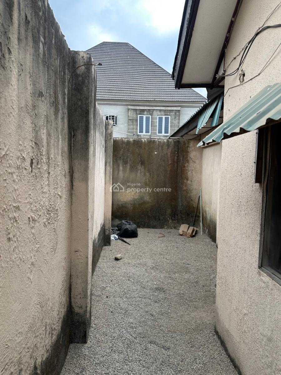 Spacious One Bedroom Flat with a Mini Compound, 5th Avenue, Gwarinpa, Abuja, Mini Flat (room and Parlour) for Rent