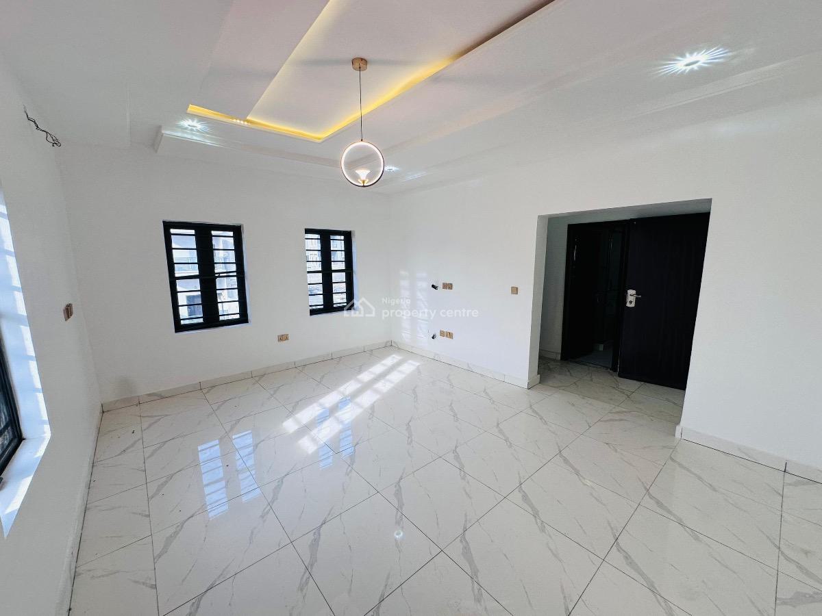 4 Bedroom Detached Duplex  Massive Compound, Lugbe District, Abuja, Detached Duplex for Sale