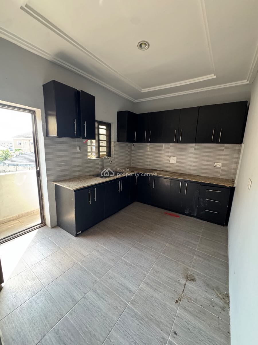 Luxury 2 Bedroom Flat Upstairs, 34 Silver Crest Garden Estate, Ajah, Lagos, Flat / Apartment for Rent