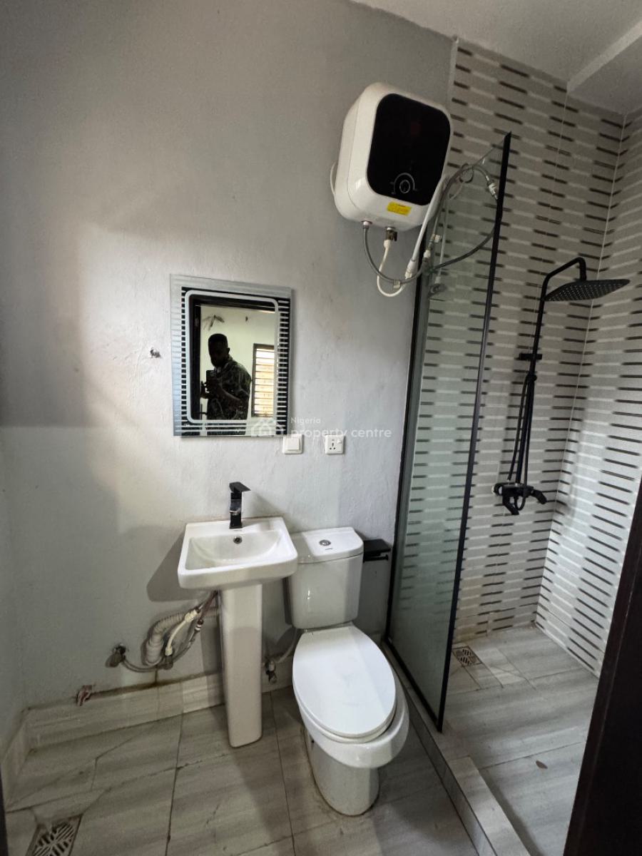 Luxury 2 Bedroom Flat Upstairs, 34 Silver Crest Garden Estate, Ajah, Lagos, Flat / Apartment for Rent