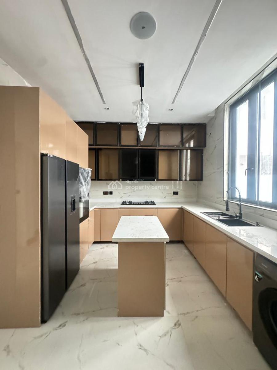 5-bedroom Duplex, Lekki Phase 1, Lekki, Lagos, Flat / Apartment for Sale