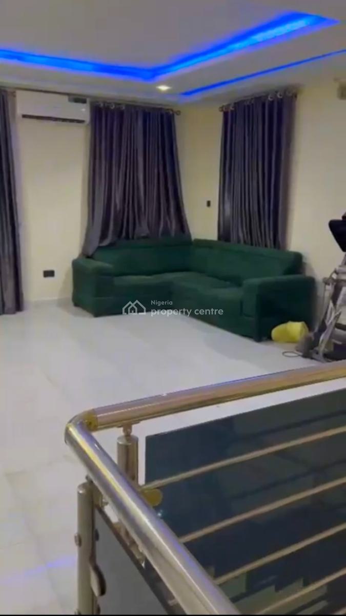 Distress 5 Bedroom Duplex with Swimming Pool and Big Generator, Abuja, Lugbe District, Abuja, Detached Duplex for Sale