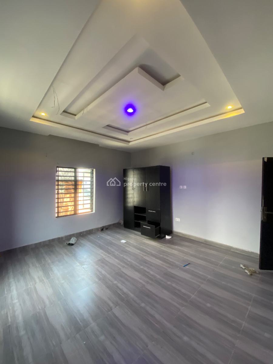 Magnificent Two Bedroom Apartment Upstairs, Peaceland, Ogombo, Ajah, Lagos, Flat / Apartment for Rent