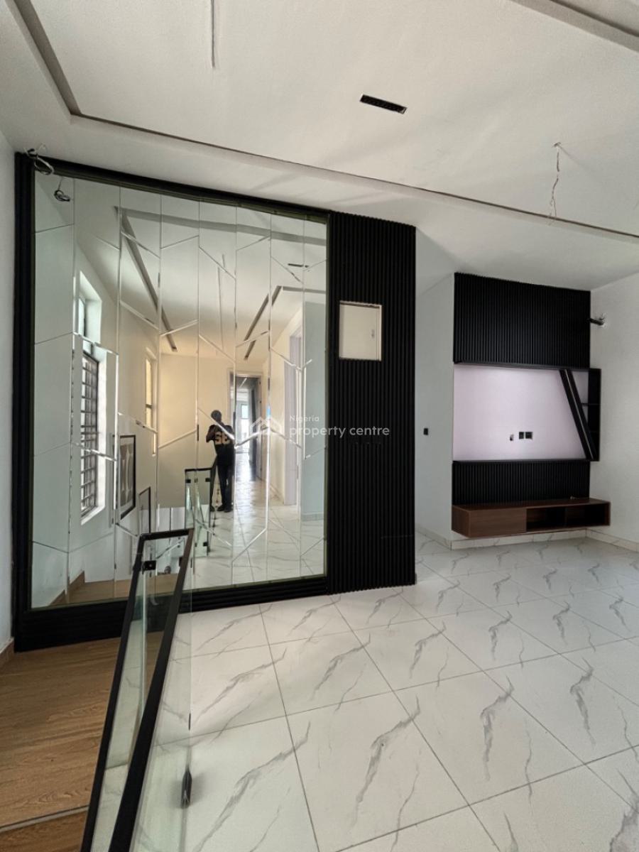 5 Bedroom Detached Home with Swimming Pool, Lekki, Lagos, Detached Duplex for Sale