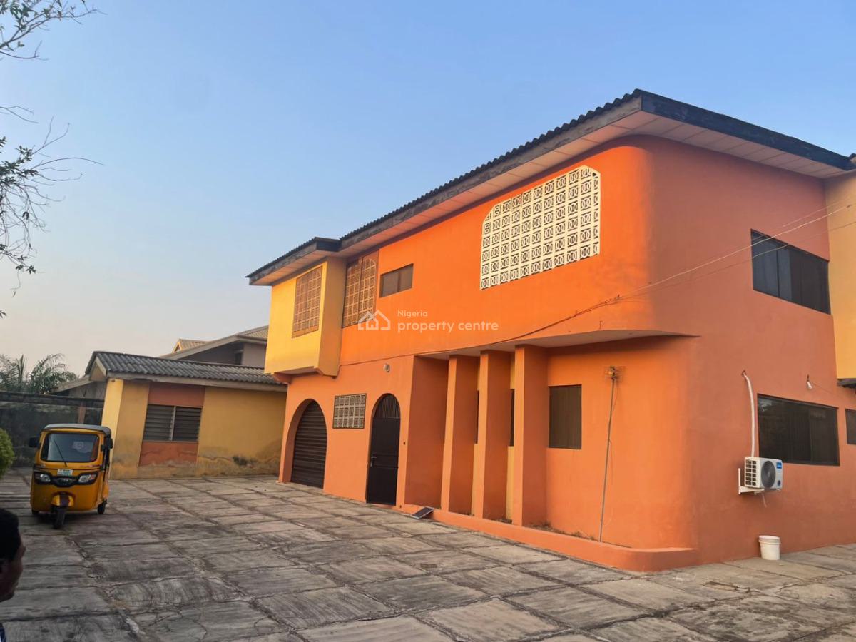 Commercial 6 Bedroom Duplex with Bq Facing The Main Road, Facing Kolapo Isola Main Road, Akobo, Ibadan, Oyo, Detached Duplex for Sale