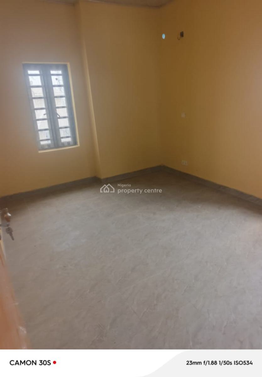 Newly Built Spacious 2 Bedroom Upflat, Oworonshoki, Shomolu, Lagos, Flat / Apartment for Rent