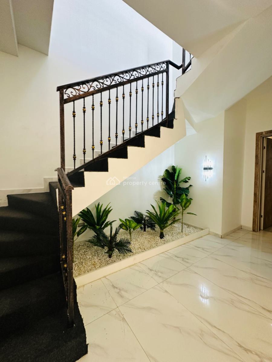 Spaciously Built 4 Bedroom Terrace Duplex with Bq, Vgc, Lekki, Lagos, Terraced Duplex for Rent