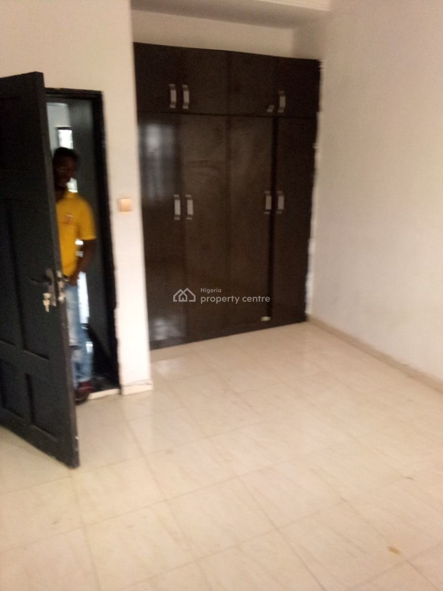 Self Contain Apartment Upstairs, Greenfield Estate Ago, Okota, Isolo, Lagos, Flat / Apartment for Rent