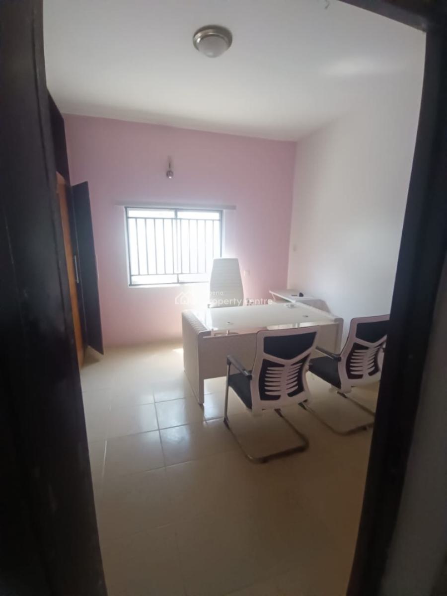 Exquisite Spacious Single Room Shared Apartment, Orchid, Lekki Phase 2, Lekki, Lagos, Flat / Apartment for Rent