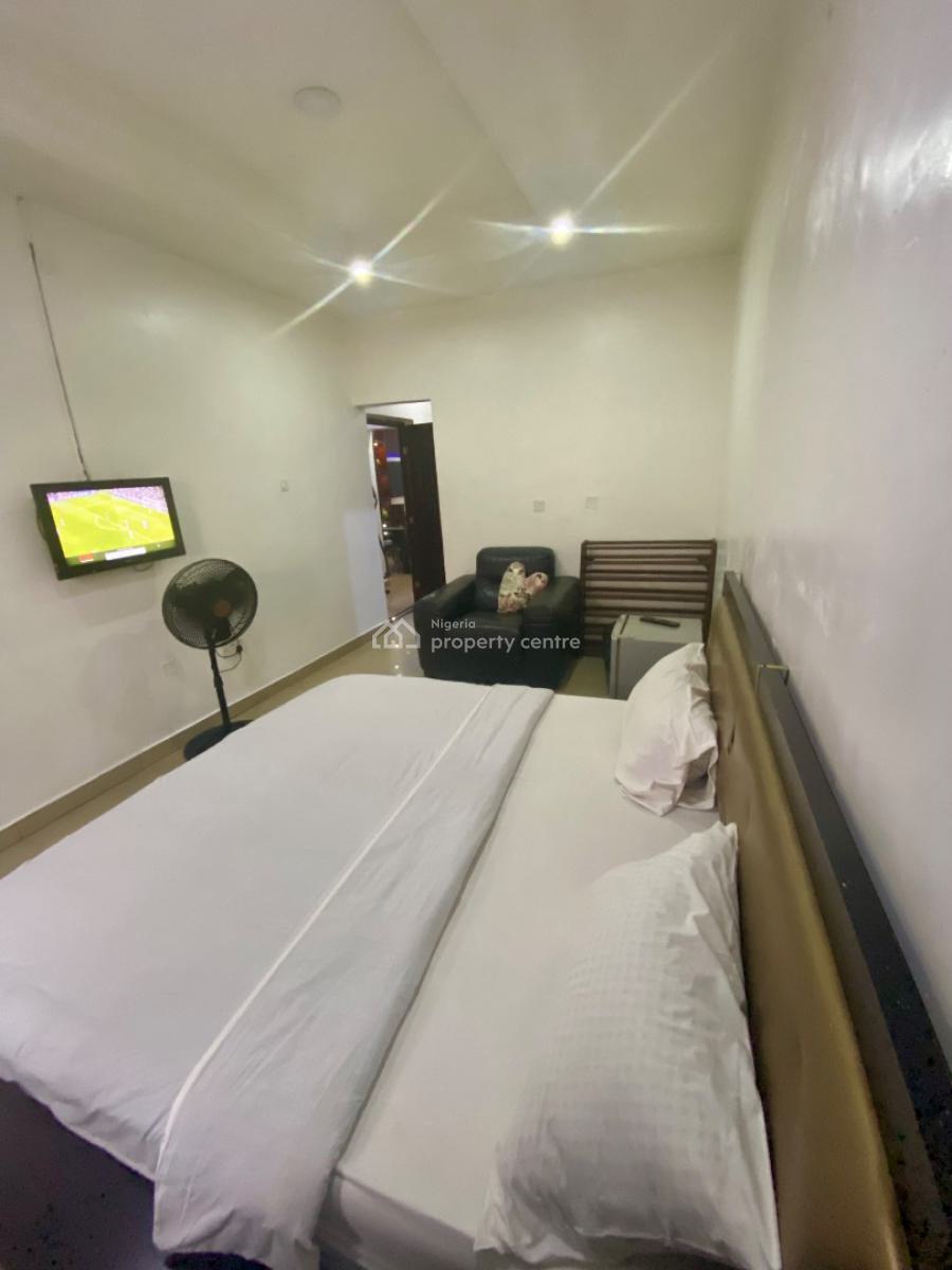 2 Bedroom Apartment Opebi, Salvation Road, Opebi, Ikeja, Lagos, Flat / Apartment Short Let