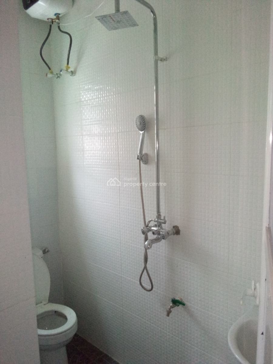 Sharp and Spacious 3 Bedrooms, Okota, Isolo, Lagos, Flat / Apartment for Rent